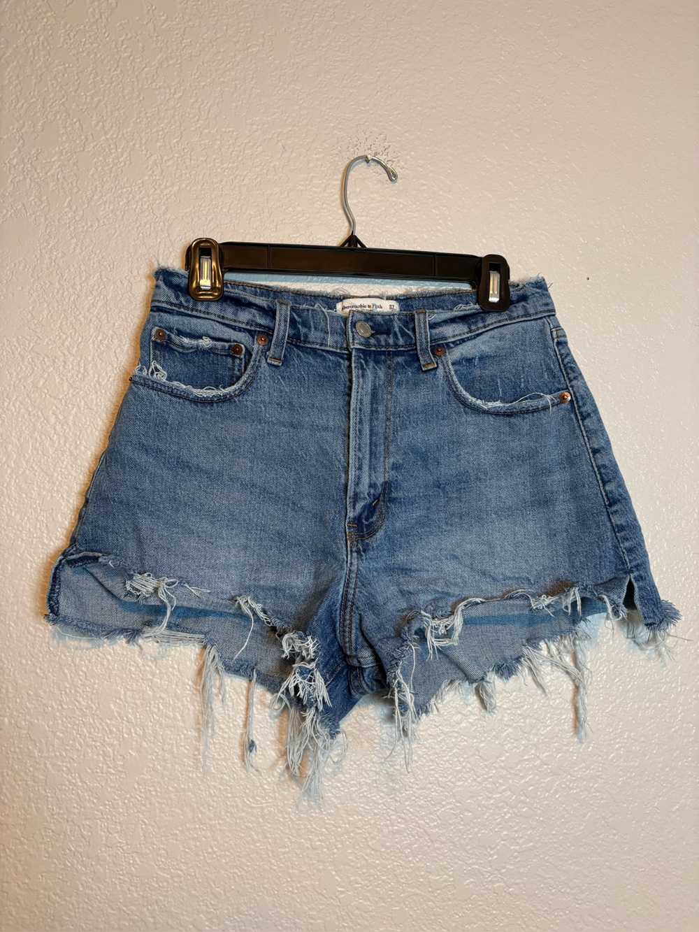 Abercrombie & Fitch The Cutoff Short High Rise Curve Love 27 / 4